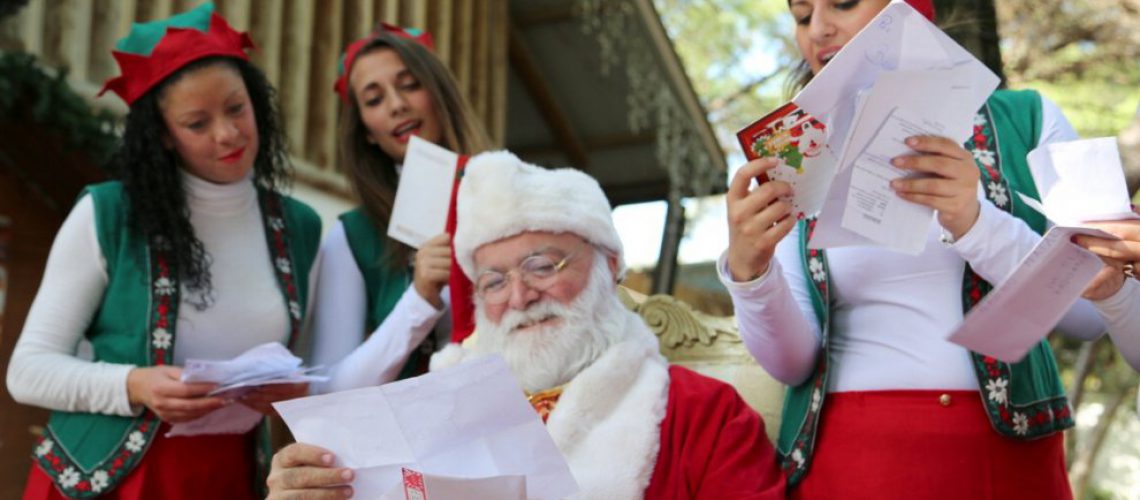 Giochi Di Babbo Natale Che Consegna I Regali.Idee Originali Per Il Villaggio Di Babbo Natale Del 2019 Vero Babbo Natale